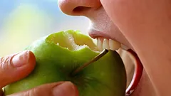 Wanneer kun je appels nu écht het beste eten? Advies van een diëtist